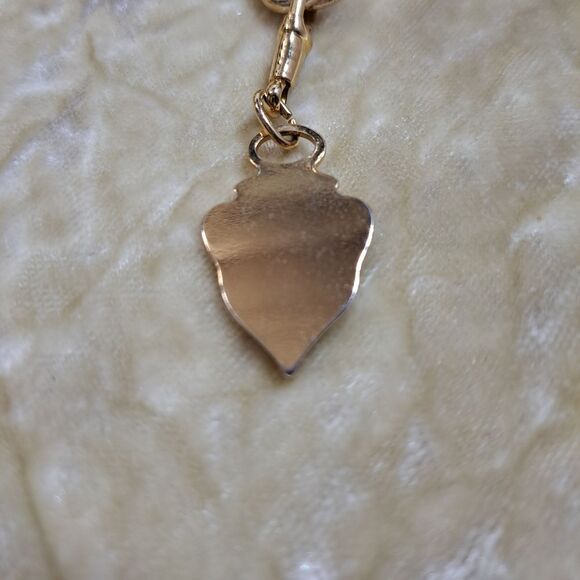 Gucci Charm Authentic on an unbranded chain - Picture 7 of 11